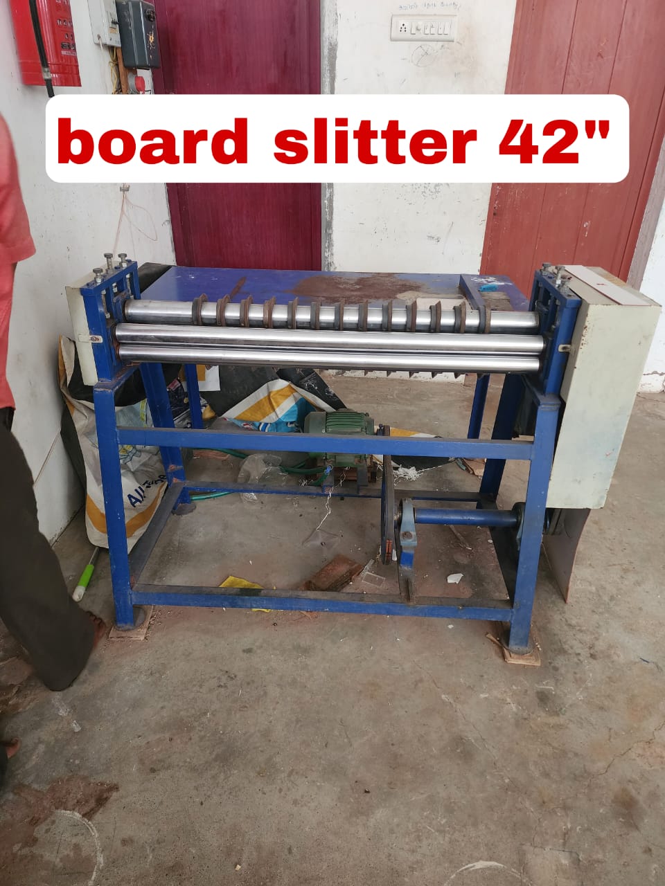 BOARD SLITTER MACHINE 