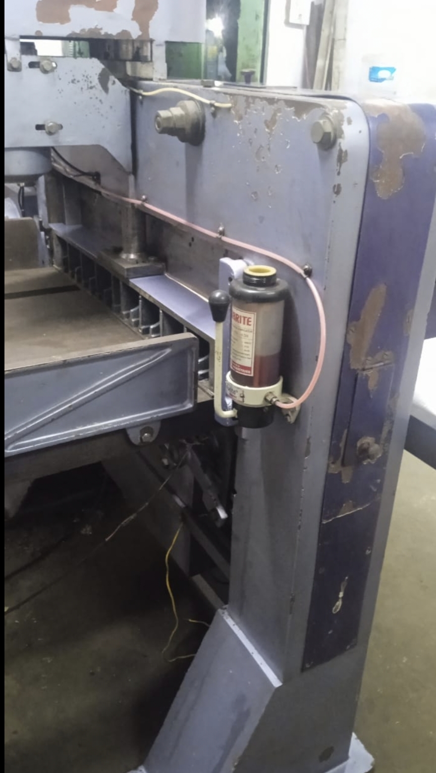 Semi Automatic Cutting Machine 