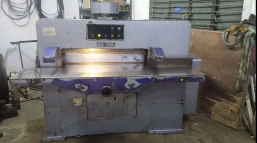 Semi Automatic Cutting Machine 